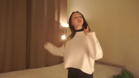 Sofia online show from 10-27-25, 03:49