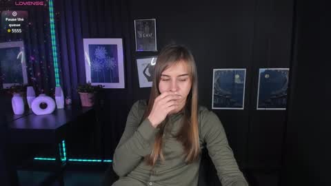 Snapshot of charmbianca chatting on 02-08-25, 02:16 Bianca online show from 02-08-25, 02:16