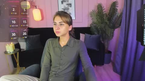 Snapshot of charmbianca chatting on 02-13-25, 08:59 Bianca online show from 02-13-25, 08:59