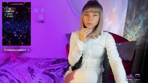 Snapshot of charmbianca chatting on 11-13-25, 12:37 Bianca online show from 11-13-25, 12:37