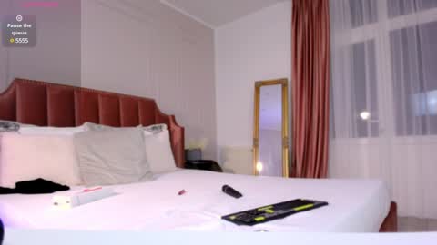 Snapshot of charming_annye chatting on 01-14-25, 06:17 Annye online show from 01-14-25, 06:17