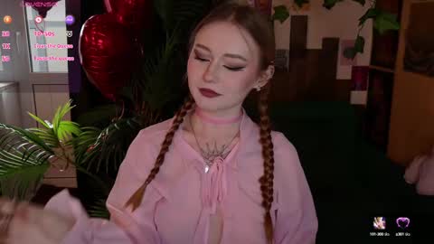 Snapshot of charming_lilly chatting on 02-16-25, 06:43 Lissa online show from 02-16-25, 06:43