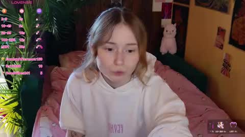 Snapshot of charming_lilly chatting on 02-21-25, 11:55 Lissa online show from 02-21-25, 11:55