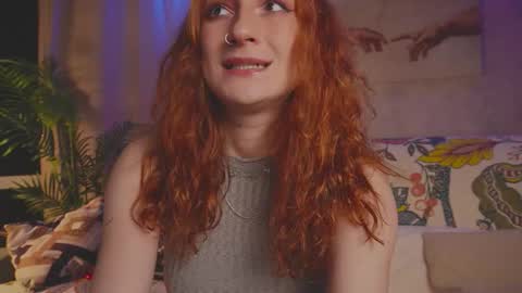 Snapshot of charming_lilly chatting on 10-25-25, 05:19 Lissa online show from 10-25-25, 05:19