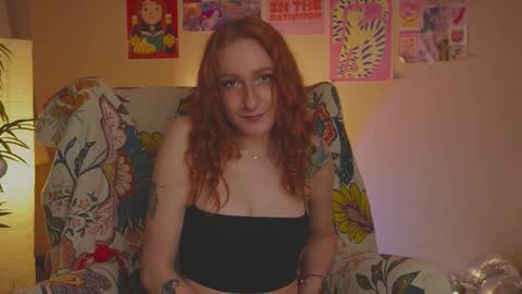 Snapshot of charming_lilly chatting on 11-11-25, 06:19 Lissa online show from 11-11-25, 06:19