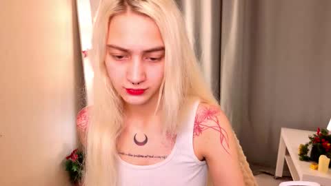 Eva  online show from 12-16-25, 06:07