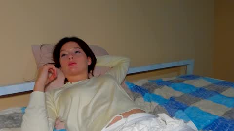 katie online show from 10-23-25, 04:06