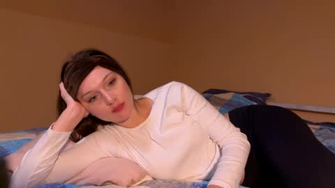 katie online show from 11-08-25, 12:16