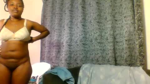 Snapshot of charmy_shanny chatting on 12-01-25, 08:41 charmy_shanny online show from 12-01-25, 08:41