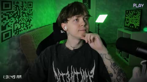 Snapshot of charonbaby1 chatting on 11-20-25, 10:31 lynxy online show from 11-20-25, 10:31