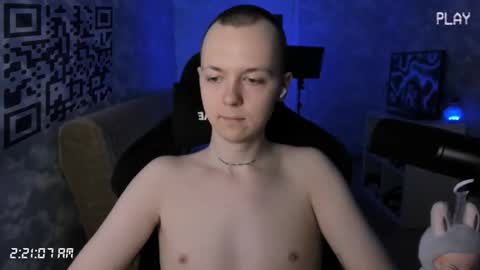 Snapshot of charonbaby1 chatting on 12-14-25, 11:20 lynxy online show from 12-14-25, 11:20