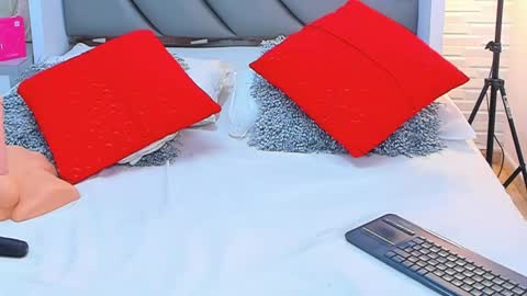 Charon  Stom online show from 11-18-25, 01:37