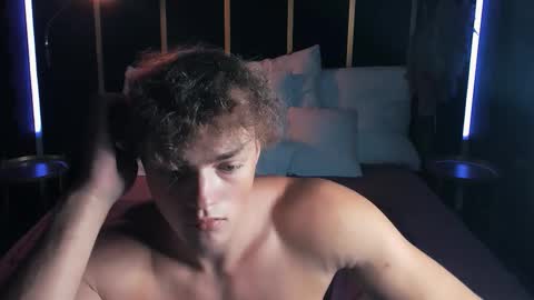 Snapshot of chase_muscular chatting on 09-16-25, 10:05 Chase online show from 09-16-25, 10:05