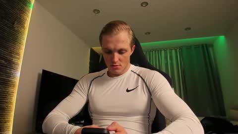 Chase Reed online show from 10-31-25, 02:07