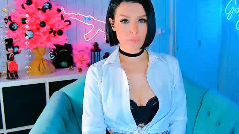 Snapshot of chaturkaterina chatting on 01-15-26, 03:00 Miss Harmony online show from 01-15-26, 03:00