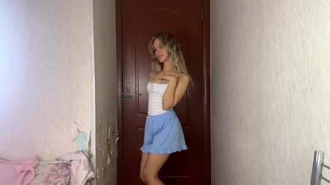 Milissa online show from 09-24-25, 02:20