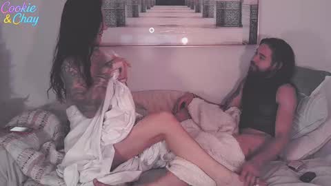 Snapshot of chaykneadscookie chatting on 09-25-25, 01:15 Cookie Chay online show from 09-25-25, 01:15