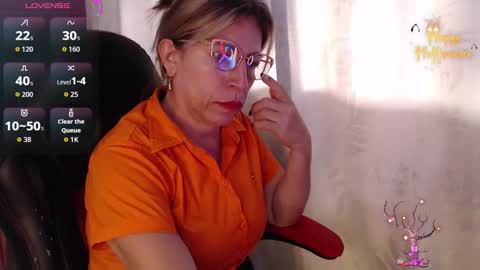 CHAYLA VICTORIA RUIZ  online show from 12-04-25, 11:30