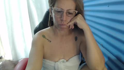 CHAYLA VICTORIA RUIZ  online show from 04-19-26, 03:44