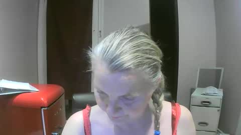 Snapshot of chealsiek chatting on 10-03-25, 11:13 chealsiek online show from 10-03-25, 11:13