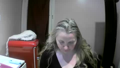 Snapshot of chealsiek chatting on 10-14-25, 08:20 chealsiek online show from 10-14-25, 08:20