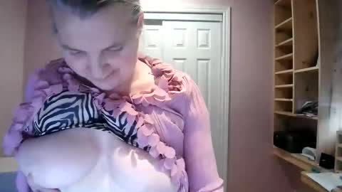 chealsiek online show from 03-10-26, 07:41