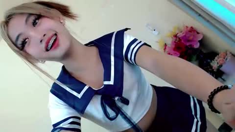 Snapshot of cheatchatter chatting on 09-16-25, 10:22 RIVA online show from 09-16-25, 10:22