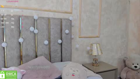 Baby Cherry online show from 01-05-25, 03:45