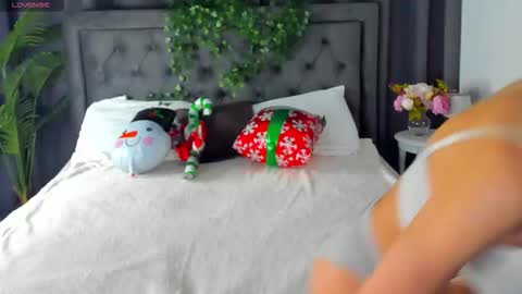 cheezy_cream online show from 12-15-25, 06:45