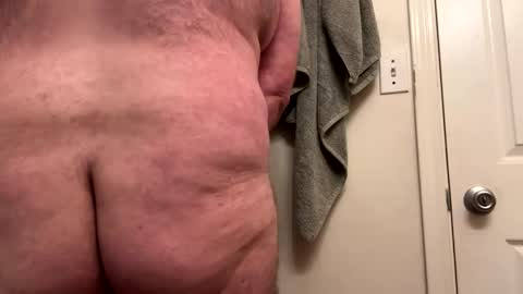 Snapshot of chefsd chatting on 02-12-25, 12:44 Chef online show from 02-12-25, 12:44