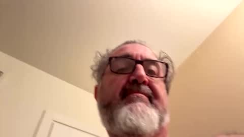 Snapshot of chefsd chatting on 11-30-25, 01:37 Chef online show from 11-30-25, 01:37