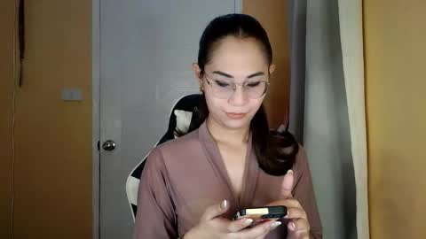 Snapshot of chelly4u69 chatting on 03-14-26, 11:04 chelly4u69 online show from 03-14-26, 11:04