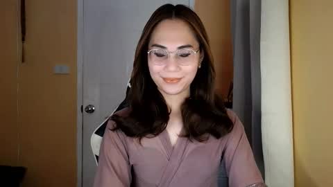 Snapshot of chelly4u69 chatting on 03-16-26, 11:03 chelly4u69 online show from 03-16-26, 11:03