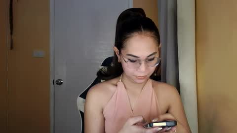 Snapshot of chelly4u69 chatting on 03-20-26, 02:16 chelly4u69 online show from 03-20-26, 02:16