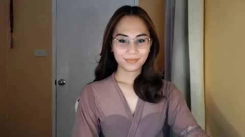 Snapshot of chelly4u69 chatting on 03-21-26, 10:53 chelly4u69 online show from 03-21-26, 10:53