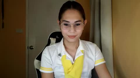 Snapshot of chelly4u69 chatting on 03-24-26, 10:26 chelly4u69 online show from 03-24-26, 10:26