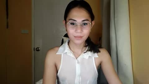 Snapshot of chelly4u69 chatting on 03-28-26, 11:15 chelly4u69 online show from 03-28-26, 11:15