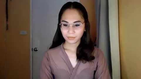 Snapshot of chelly4u69 chatting on 04-03-26, 01:47 chelly4u69 online show from 04-03-26, 01:47