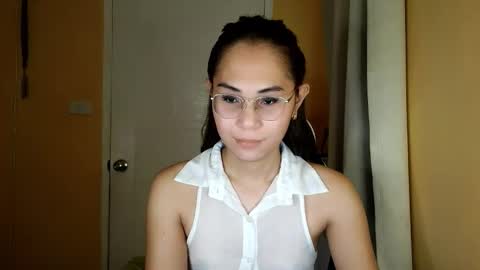 Snapshot of chelly4u69 chatting on 04-03-26, 10:19 chelly4u69 online show from 04-03-26, 10:19