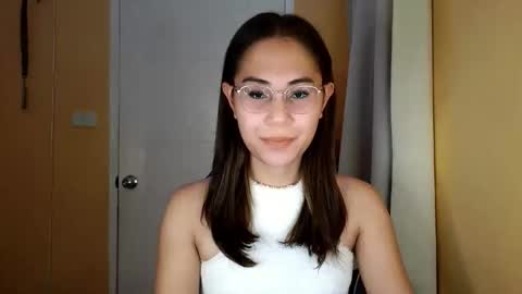 Snapshot of chelly4u69 chatting on 04-19-26, 02:00 chelly4u69 online show from 04-19-26, 02:00