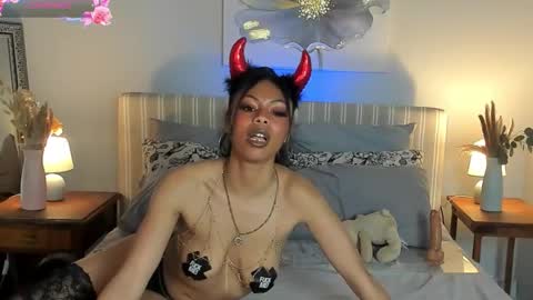 Snapshot of chelseaquin chatting on 10-10-25, 06:56 Chelseaquinn online show from 10-10-25, 06:56