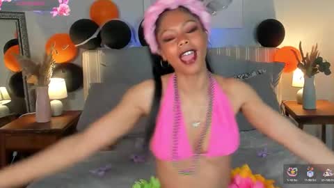 Snapshot of chelseaquin chatting on 10-29-25, 07:32 Chelseaquinn online show from 10-29-25, 07:32