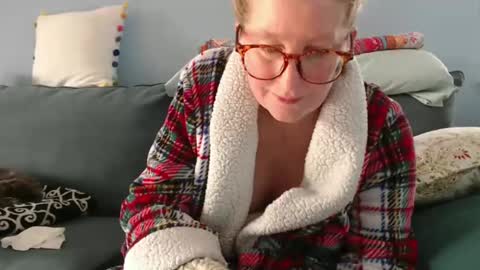 Snapshot of chelseasentra1 chatting on 12-03-24, 06:38 Chelsea online show from 12-03-24, 06:38