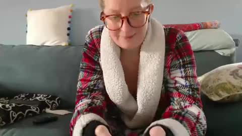 Snapshot of chelseasentra1 chatting on 12-12-24, 06:31 Chelsea online show from 12-12-24, 06:31