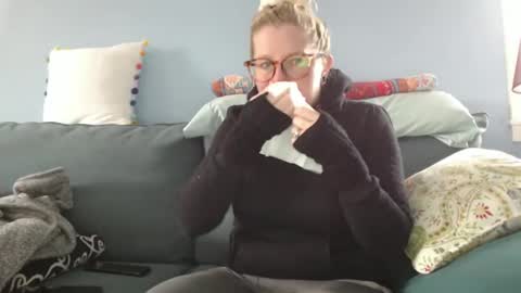 Snapshot of chelseasentra1 chatting on 12-16-24, 05:33 Chelsea online show from 12-16-24, 05:33