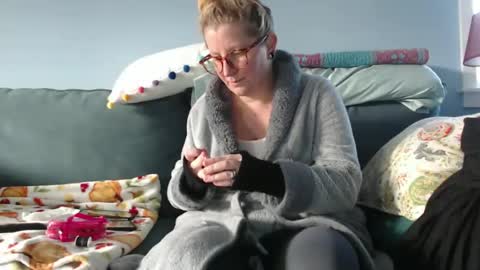 Snapshot of chelseasentra1 chatting on 01-08-25, 04:22 Chelsea online show from 01-08-25, 04:22