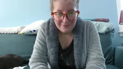 Snapshot of chelseasentra1 chatting on 02-14-25, 04:31 Chelsea online show from 02-14-25, 04:31