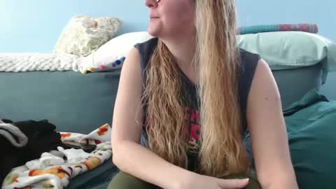 Snapshot of chelseasentra1 chatting on 02-26-25, 04:35 Chelsea online show from 02-26-25, 04:35