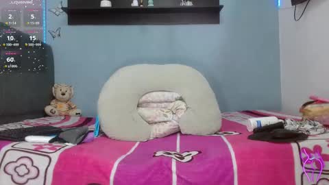 Snapshot of chelsy_milky chatting on 02-06-26, 06:33 Chelsy online show from 02-06-26, 06:33