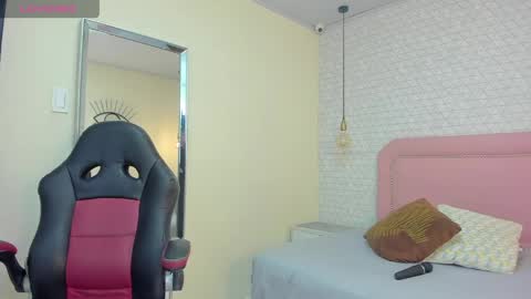 Camila  online show from 04-28-26, 02:27